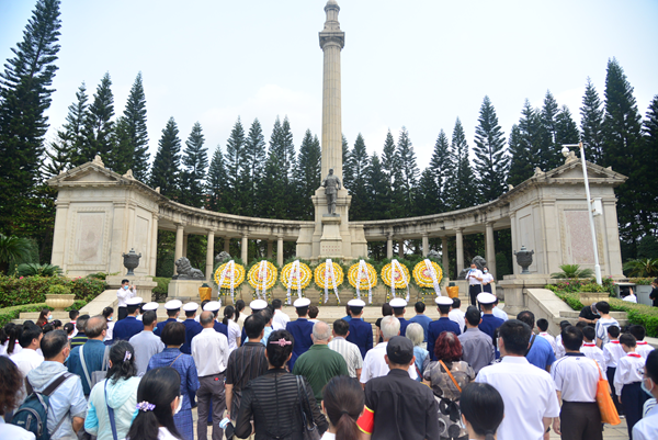 广州地区社会各界人士2021年清明祭奠英烈活动在十九路军陵园举行