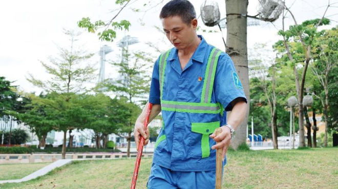 信息时报:广州城管退役军人·军心永驻②退役不退志,这些老兵在环卫